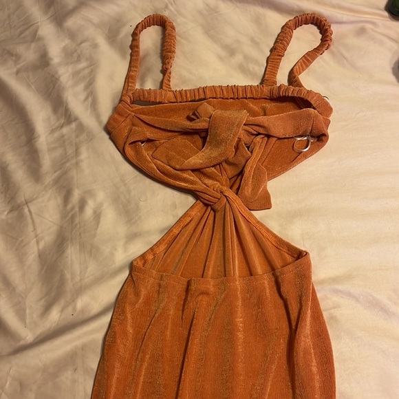 MIDI open side and back dress - Picture 8 of 8